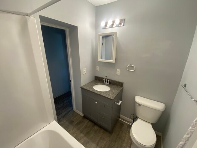 Building Photo - 19418 Newtown Rd