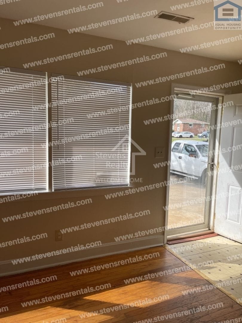 Building Photo - 1720 Cambridge Dr