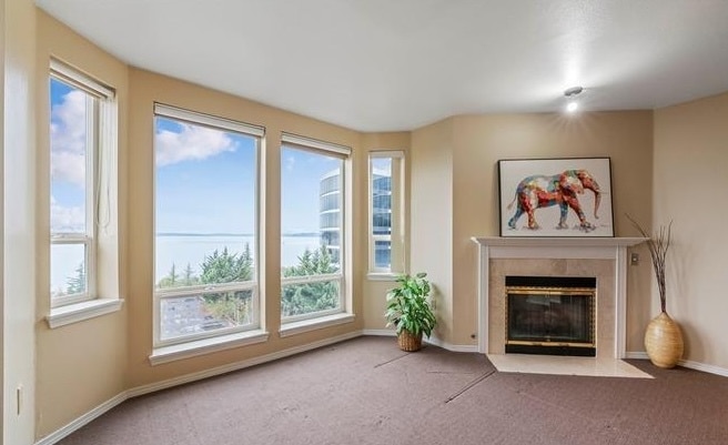 Building Photo - 3028 Western Ave