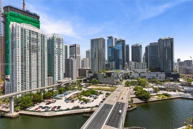 Building Photo - 350 S Miami Ave