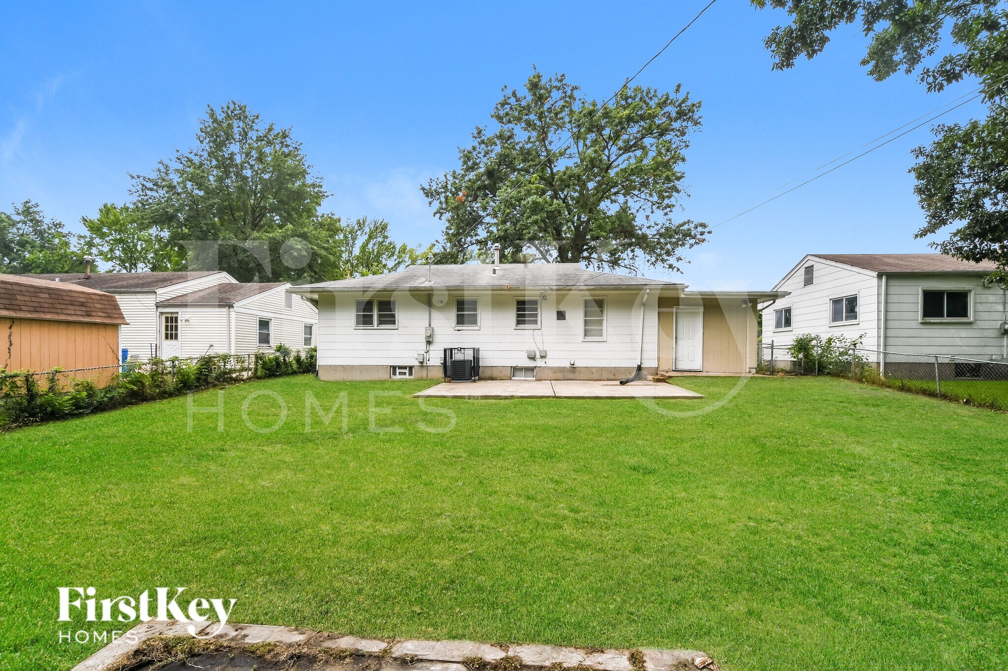 Building Photo - 665 Mark Twain Dr