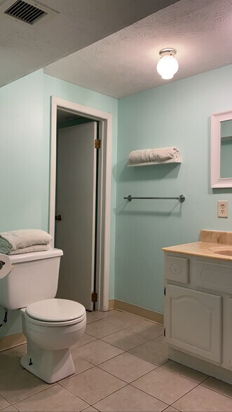 Bathroom - 2471 E Turkeyfoot Lake Rd