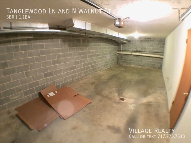 Building Photo - 410 Tanglewood Ln