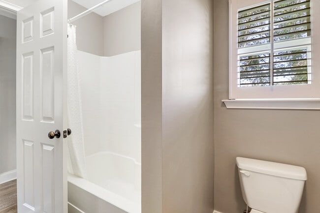 Building Photo - E 31st Street