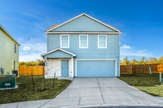 Building Photo - Southside gem! 4 bedrooms, loft, open floor plan less than 10 miles from the Toyota plant