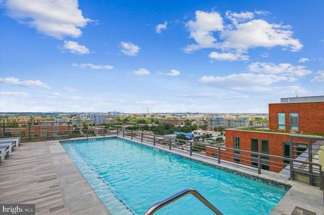 Building Photo - 1211 Van St SE