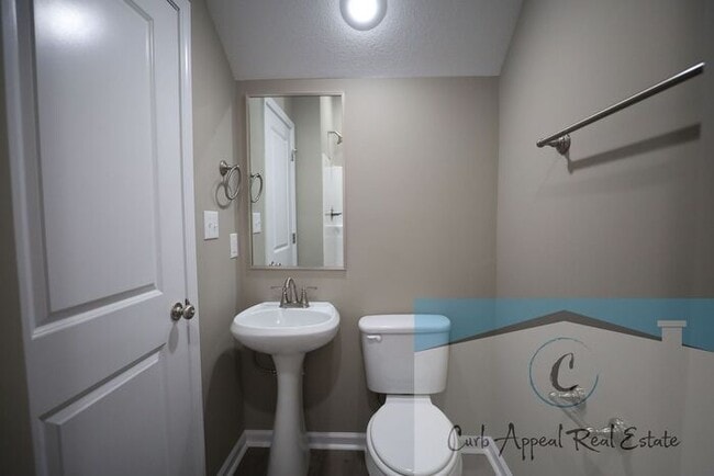 Building Photo - Luxury 2 bed 2 bath apartment - brand new construction!! Washer, dryer, internet, cable and utili...