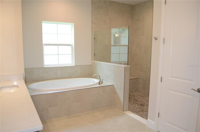 Building Photo - 35436 Big Hawk Dr