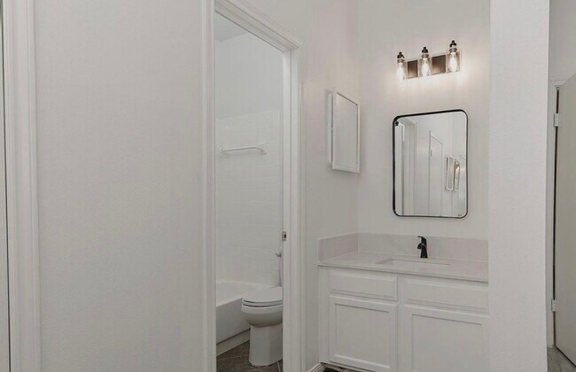 Building Photo - 3500 Tangle Brush Dr