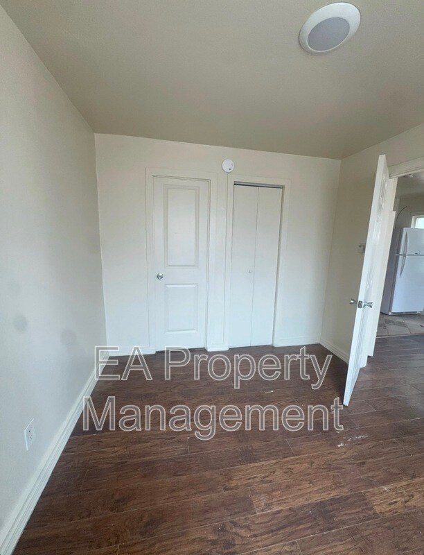 Building Photo - 529 Alvarado Dr SE