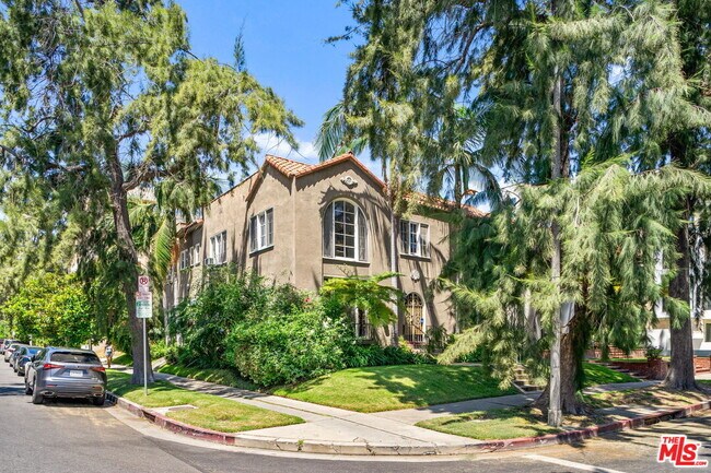 Building Photo - 8861 Alden Dr