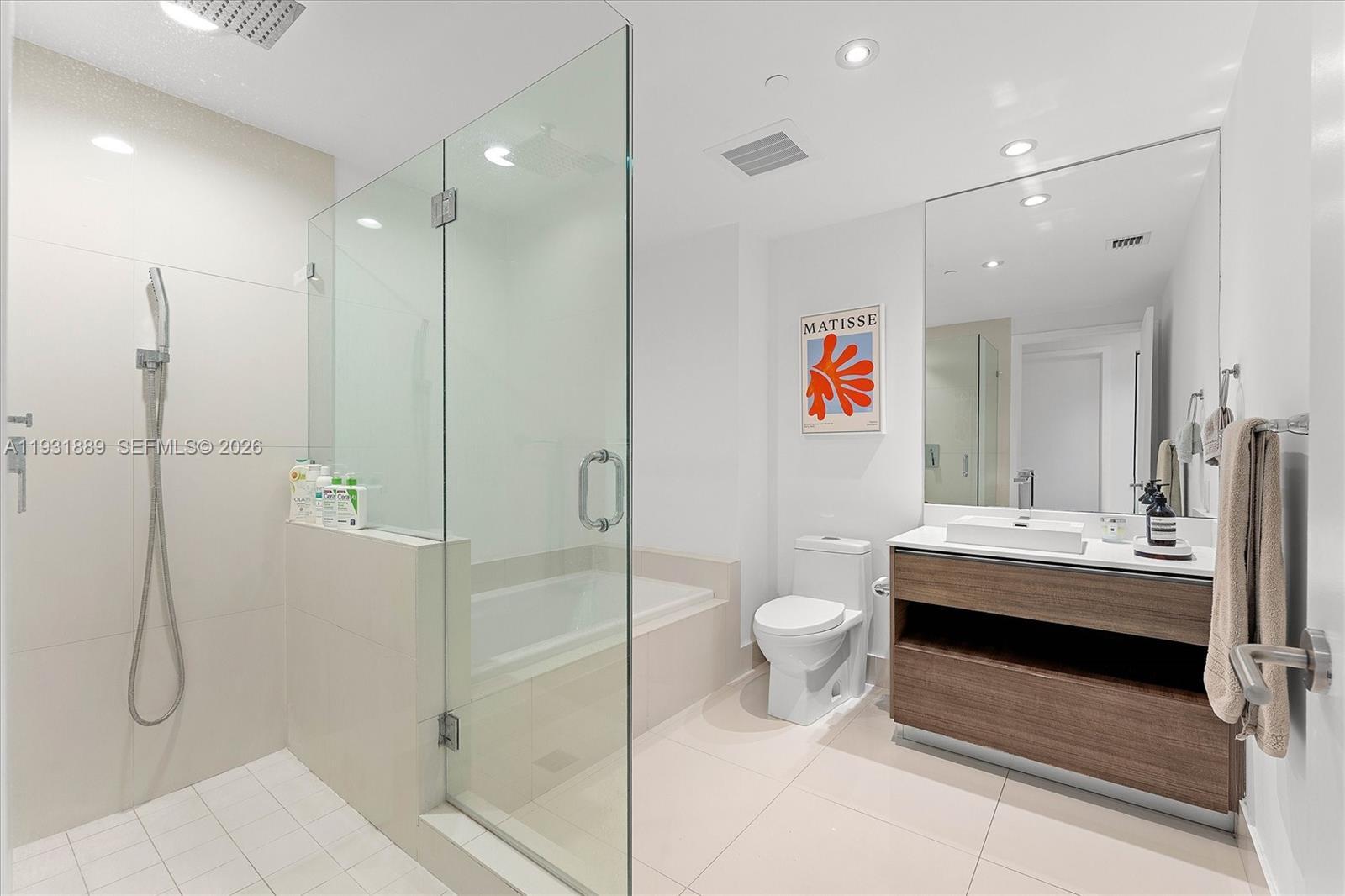 Building Photo - 1100 S Miami Ave