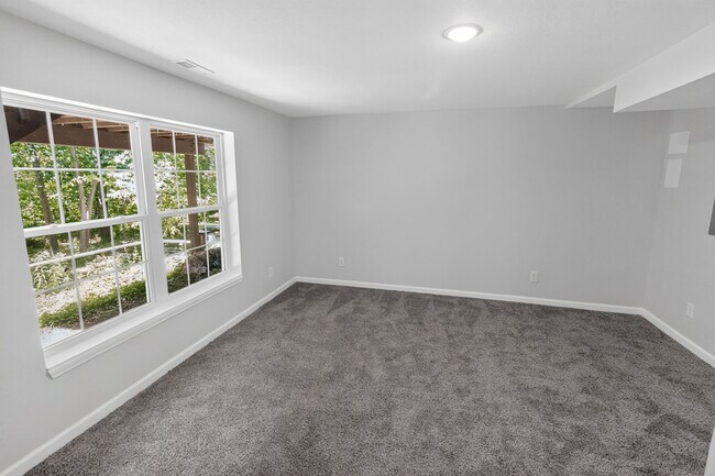 Building Photo - 5316 Godas Cir