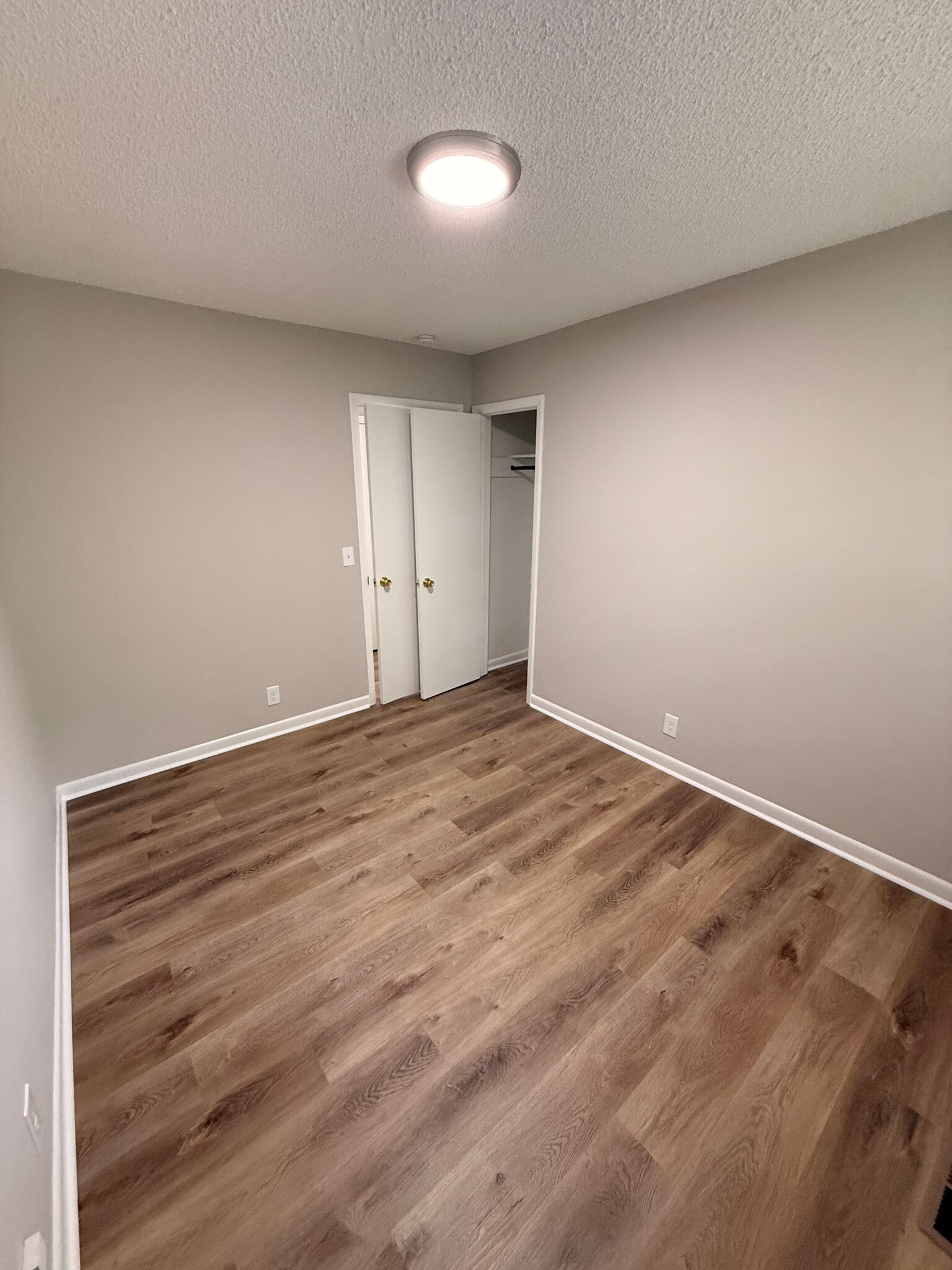 Building Photo - 4923 Barella Dr