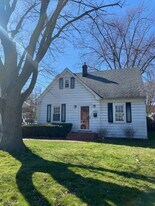 Building Photo - 8956 W Delaware Pky