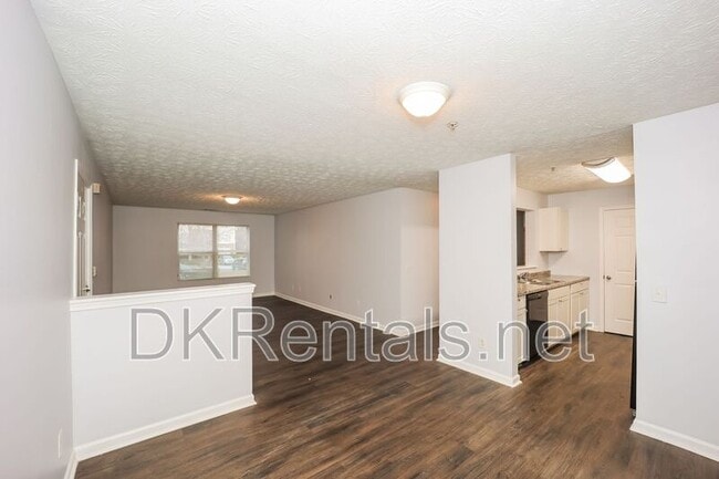 Building Photo - 12101 Fairington Ridge Cir