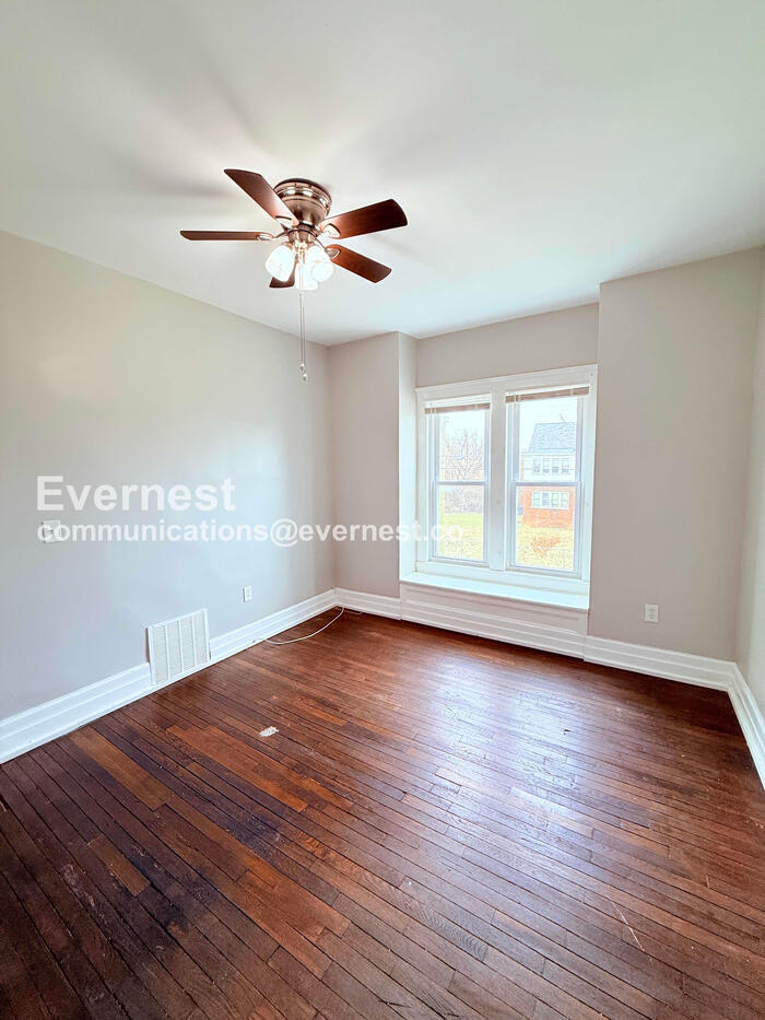 Building Photo - 504 Westminster St