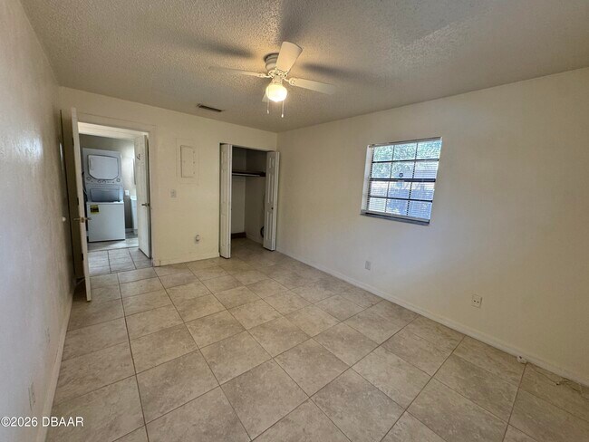 Building Photo - 319 Cavanah Dr