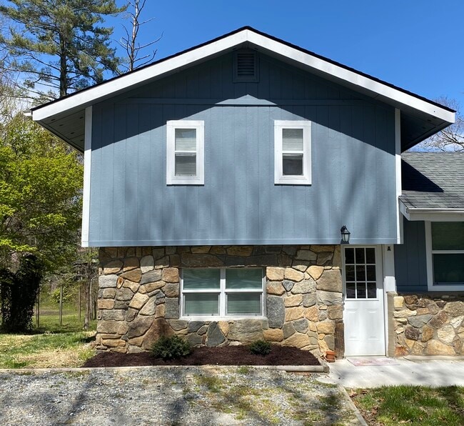 Building Photo - 184 Wickins Dr