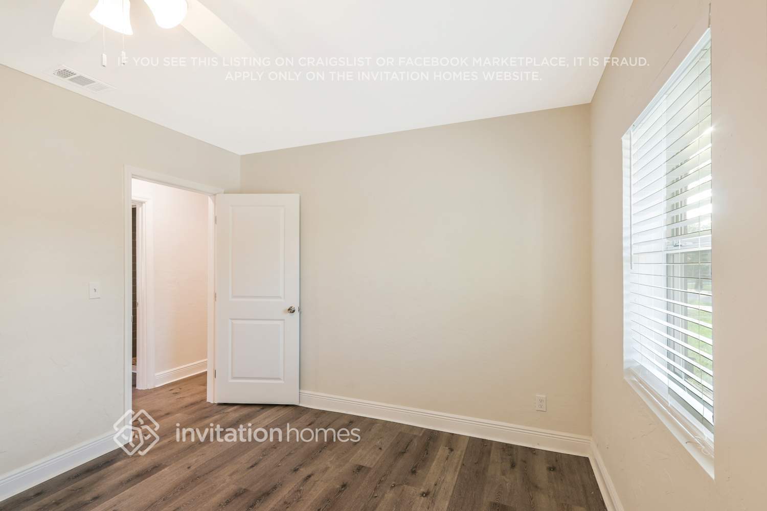 Building Photo - 4000 Marlin Dr SE