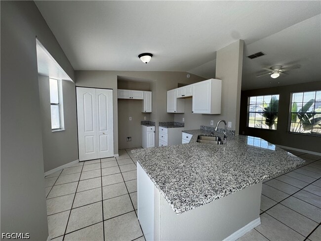 Building Photo - 1700 NE 12th St