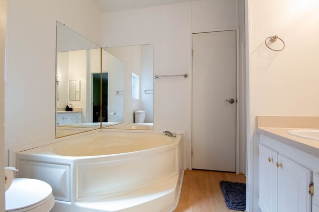 Building Photo - Furnished Shingletown Home with Horse Corr...