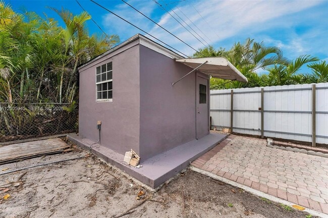 Building Photo - 9750 SW 74th St