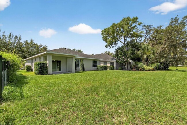 Building Photo - 15810 Starling Water Dr