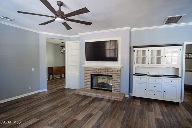 Building Photo - 43632 Colony Dr