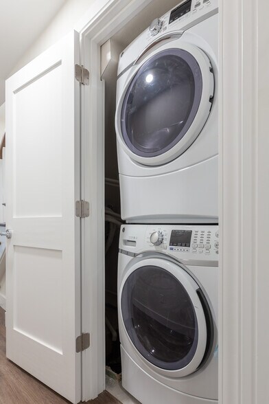 Building Photo - 139 Marcella St