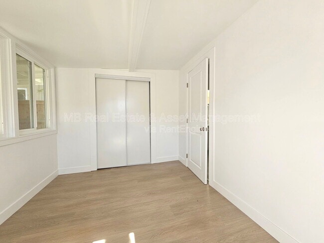 Building Photo - 635 4th St