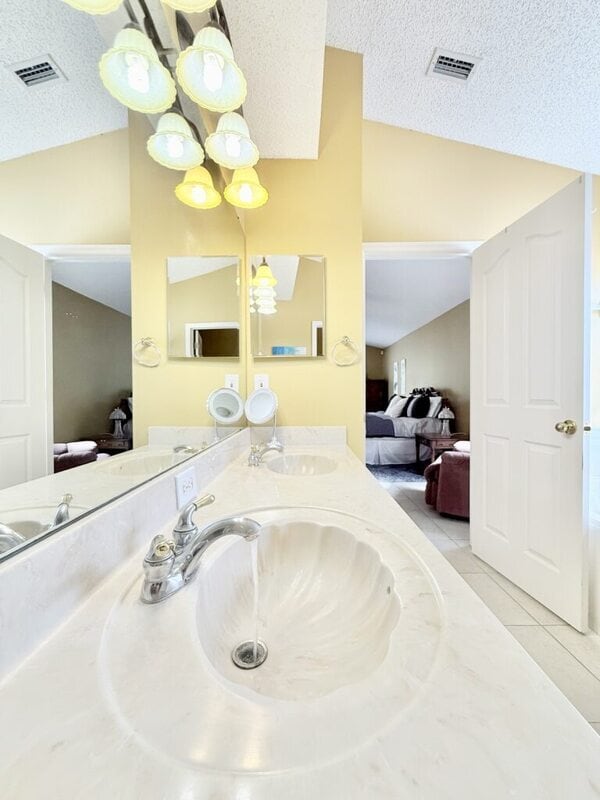 Building Photo - 854 Addison Dr NE