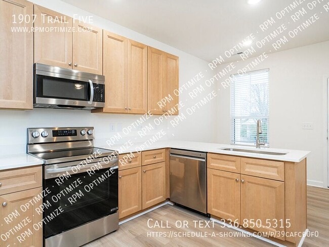 Building Photo - 1907 Trail Five