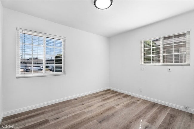 Building Photo - 8691 Davmor Ave
