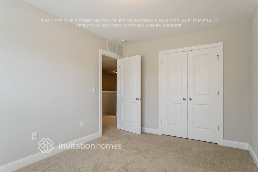 Building Photo - 668 Barneswyck Dr