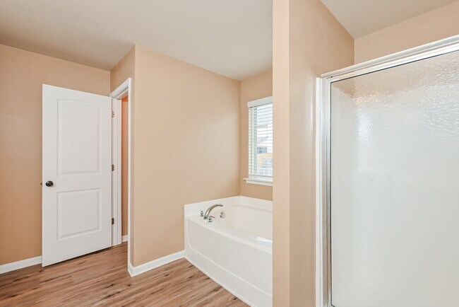 Building Photo - 2325 Morgan Farm Dr