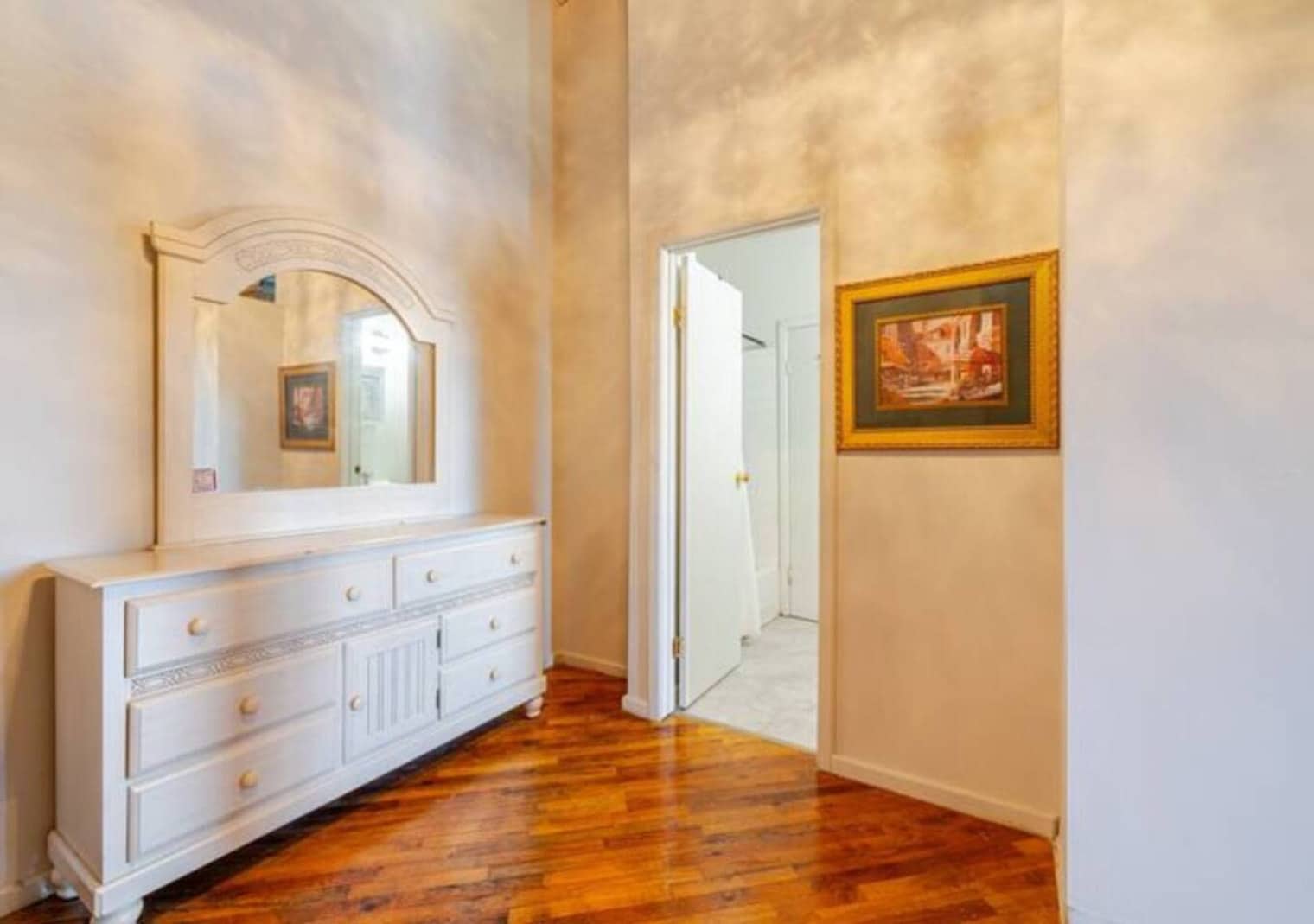 Building Photo - 226 Mt Elliott St