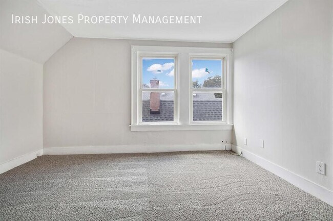 Building Photo - 54 Anderson Pl