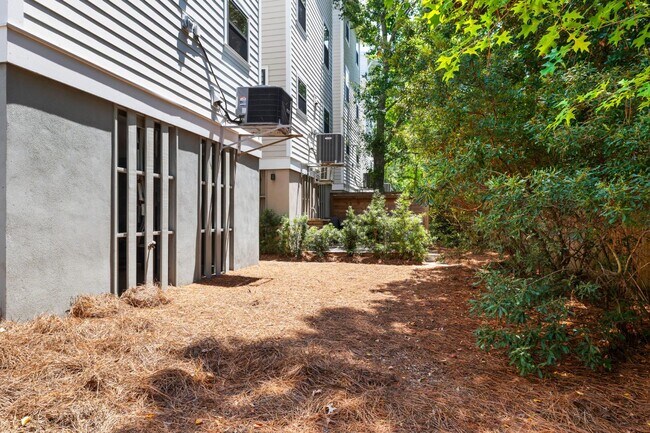Building Photo - 970 Key Colony Ct