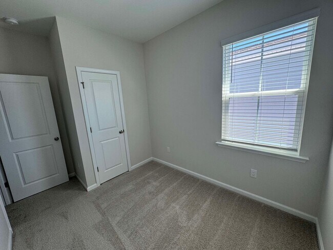 Building Photo - 4 Bedroom Home at Bailey's Cove on Hilton Head Island | Small footprint. Big island life.