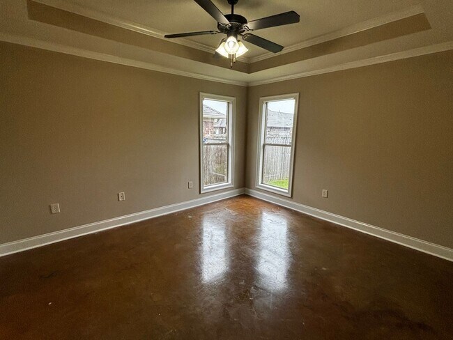 Building Photo - 221 Greenfield Ridge Dr