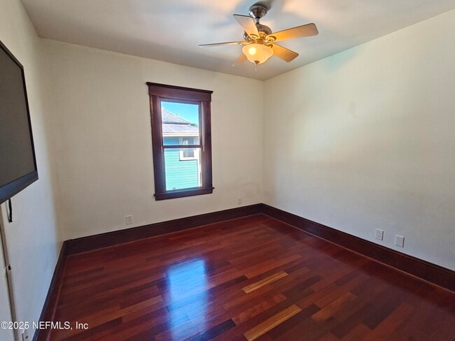 Building Photo - 1250 N Liberty St