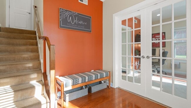 Building Photo - 337 Osona Ln