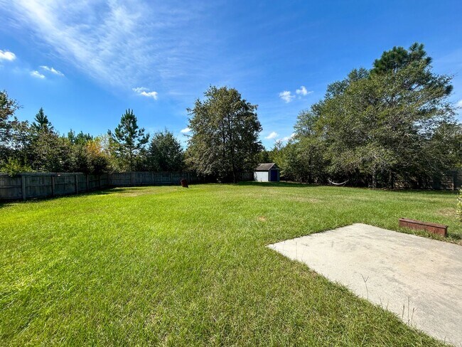 Building Photo - 8547 Heirloom Dr NE