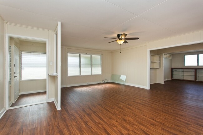 Building Photo - 4 BD 2 BA w/ Large Driveway & Yard