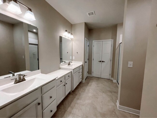 Master bath - 1838 Doubloon Way