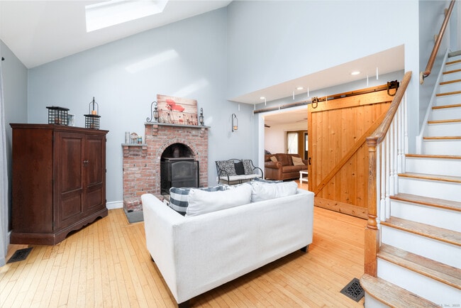 Building Photo - 266 Old Forge Rd