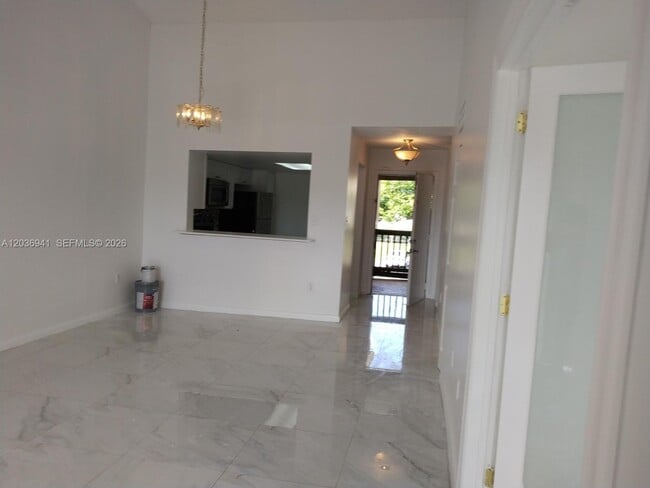 Building Photo - 805 SW 113th Way