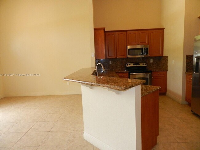 Building Photo - 16020 SW 91st Ct