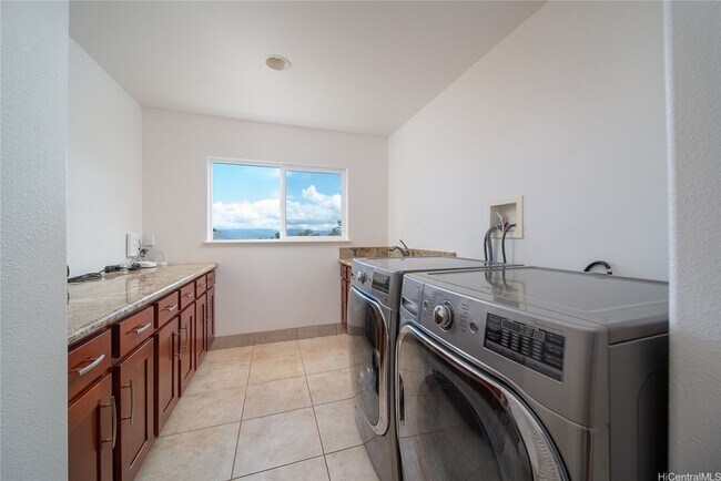 Building Photo - 92-1230 Pueonani Street Unit
